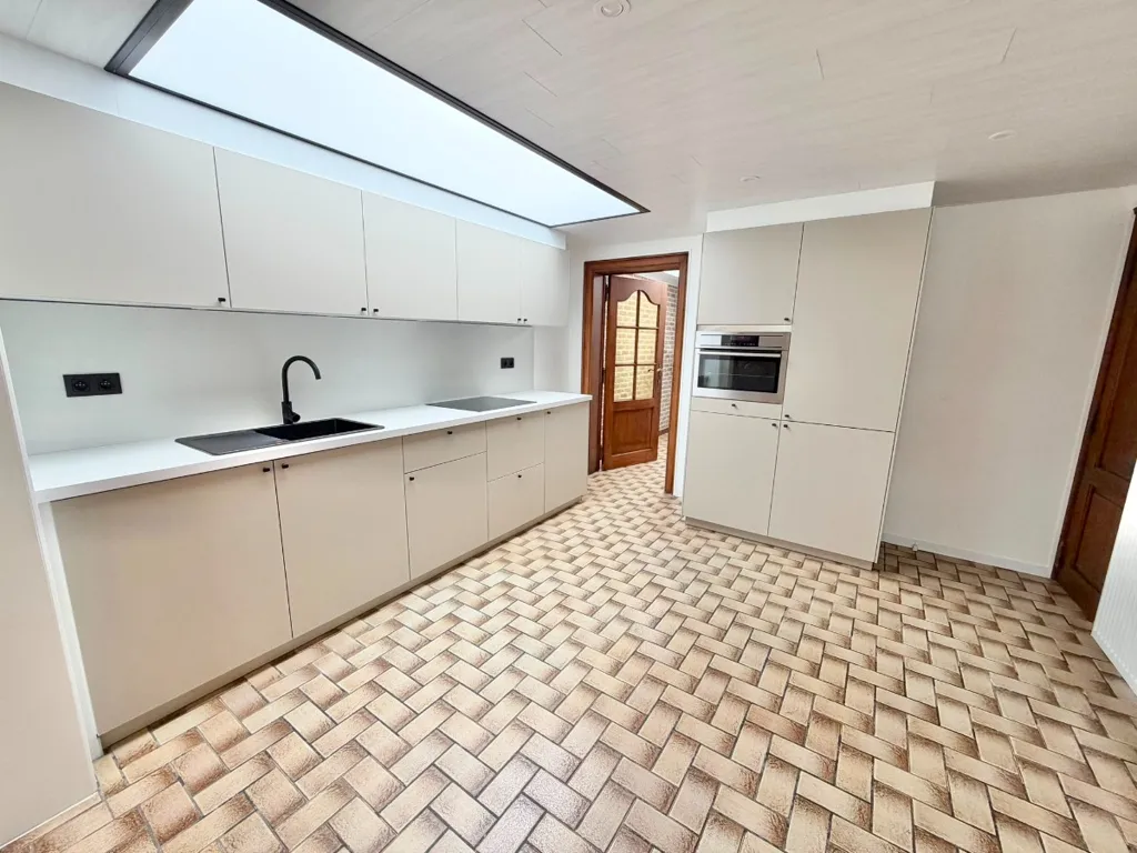 Cuisine - Appartement Rénové avec Jardin à Wervik