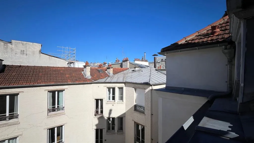 Balcon - Studio Meublé dans le 10ème Arrondissement