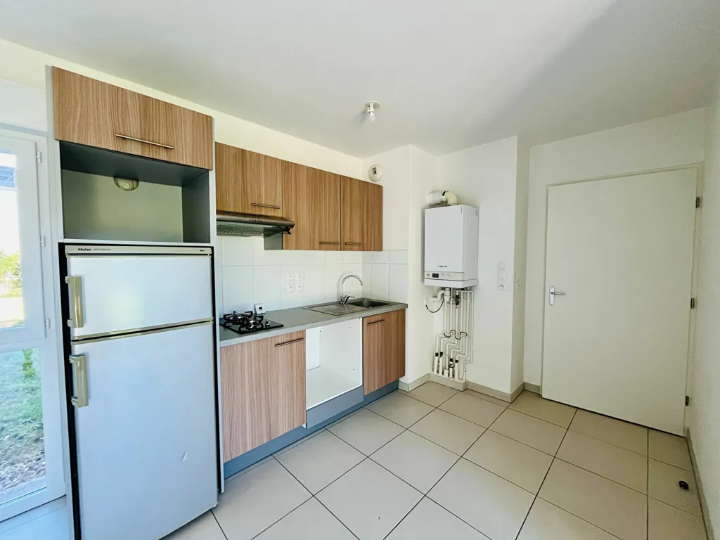 Köök - 3-Bed Flat with Garden in Fleury-les-Aubrais