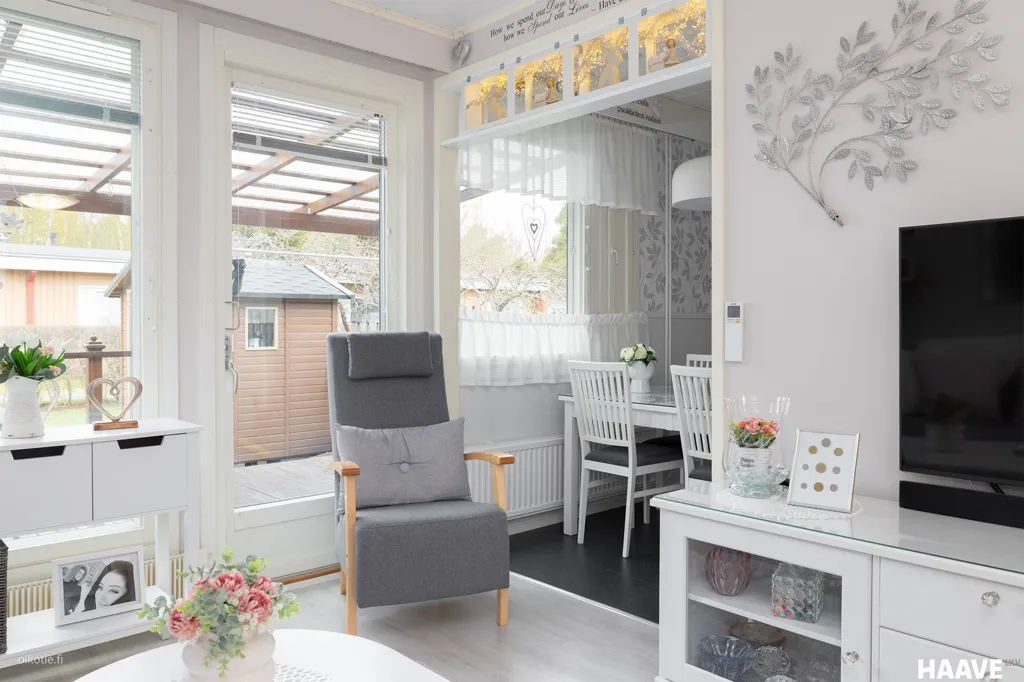 Living Room - Modernised Flat with Sauna in Uusiniitty