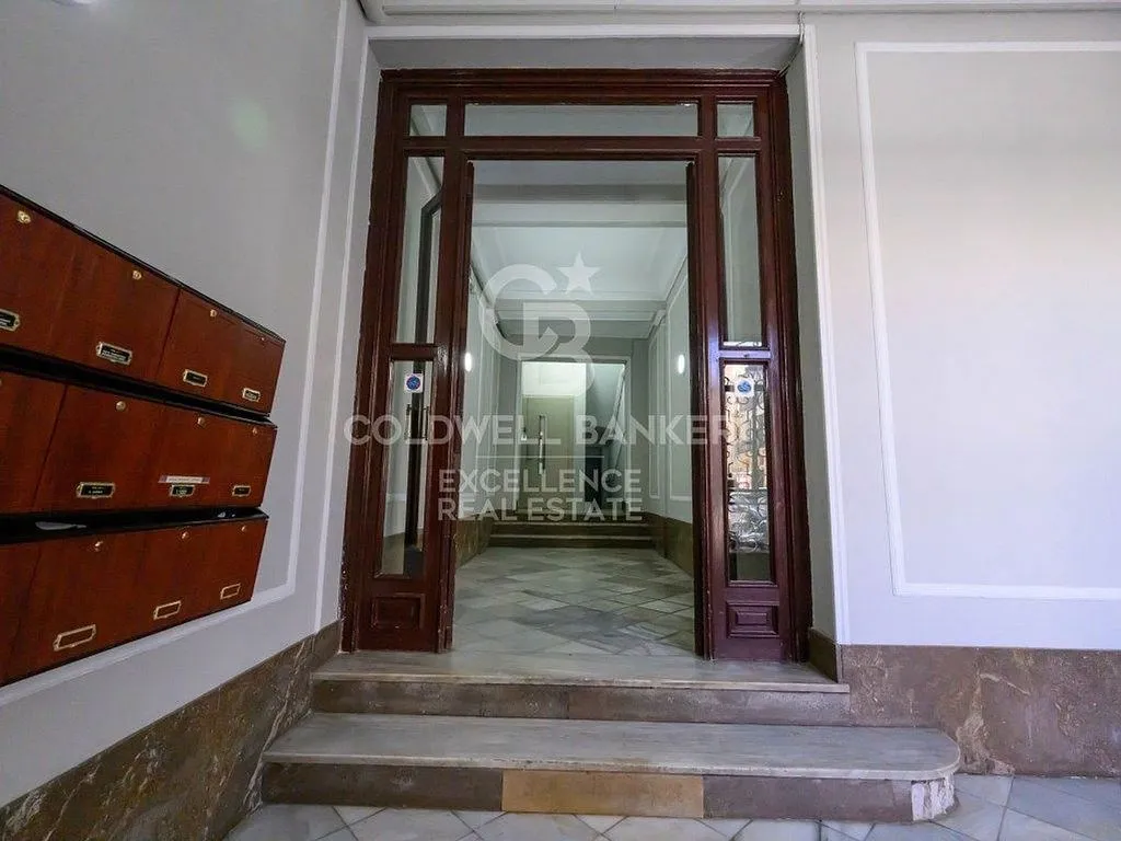 hallway_entrance