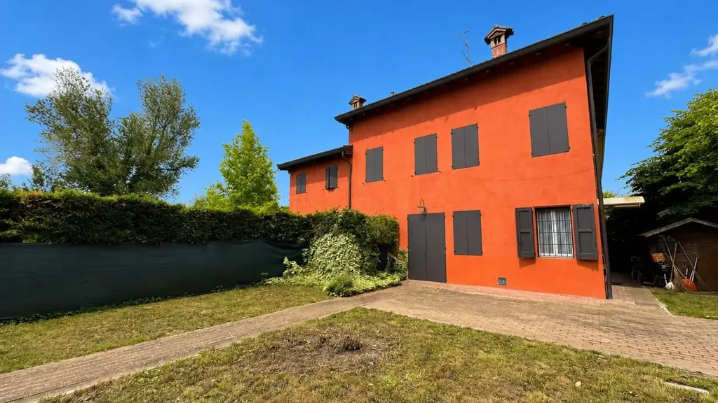 Esterno - Villa Portion with Garden in Modena