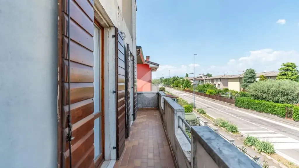 Balcone - Semi-detached House with Garden in Dossobuono