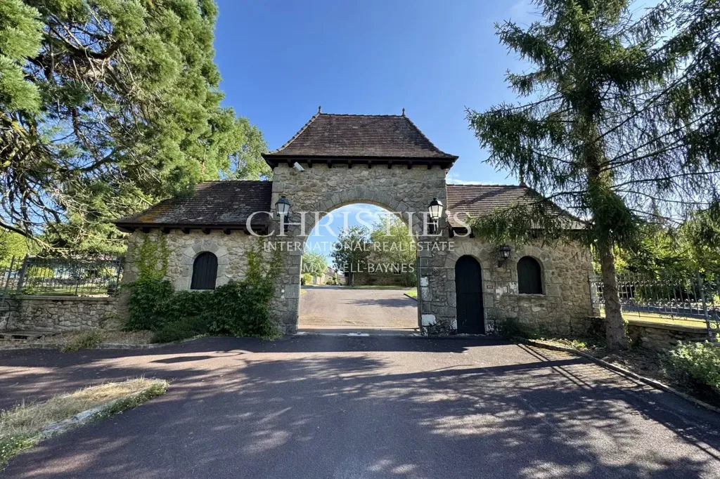 Extérieur - Domaine Historique avec Écuries dans le Périgord Vert