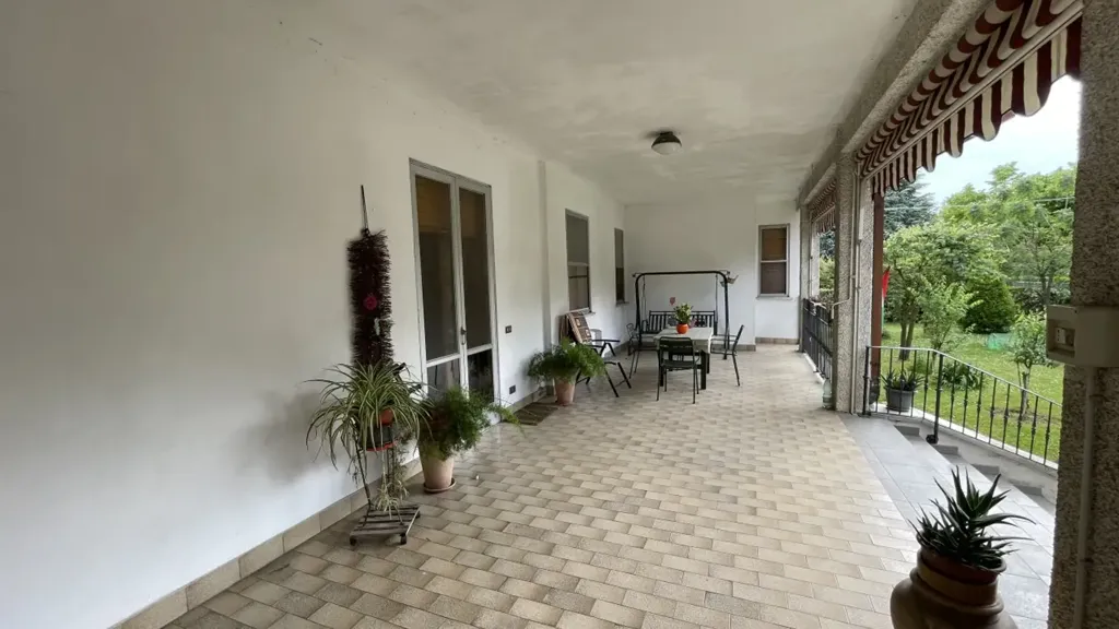 Terrass - Villa with Garden in Suzzara