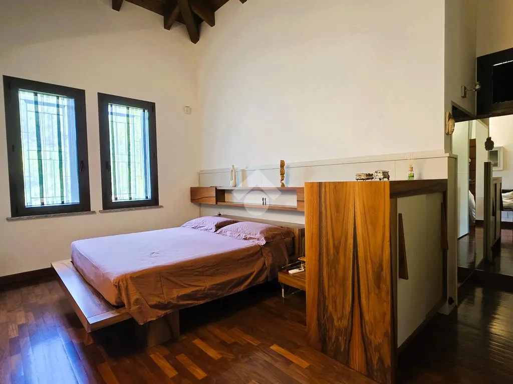 Magamistoad - Villa with Private Park in Borgoforte