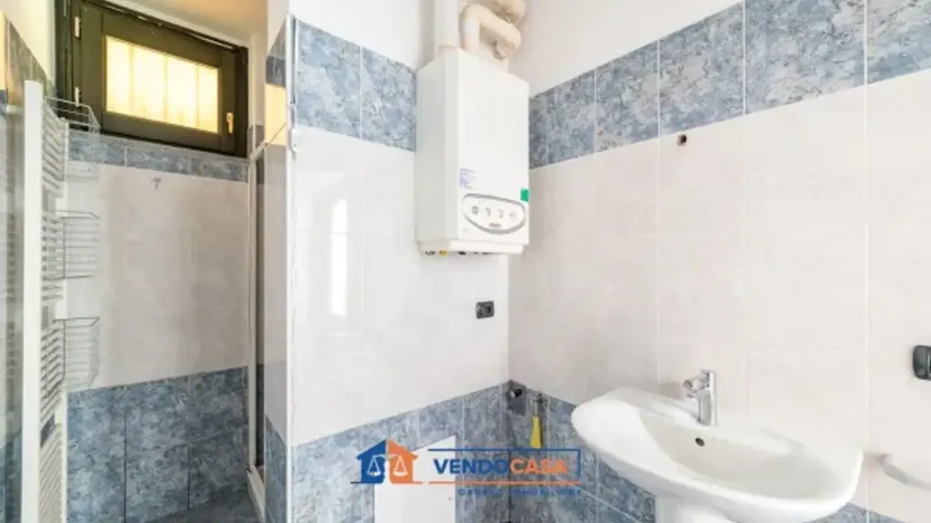 Salles de bain - Ground Floor Apartment with Private Garden in Bra