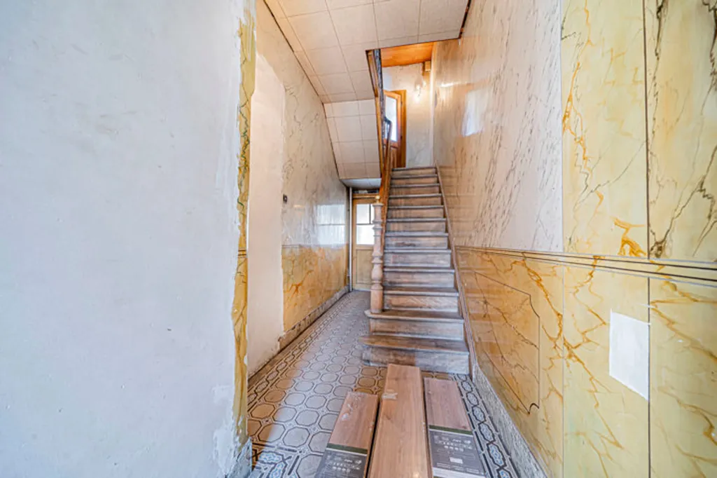 Toad - House to Renovate with Terrace in Angleur