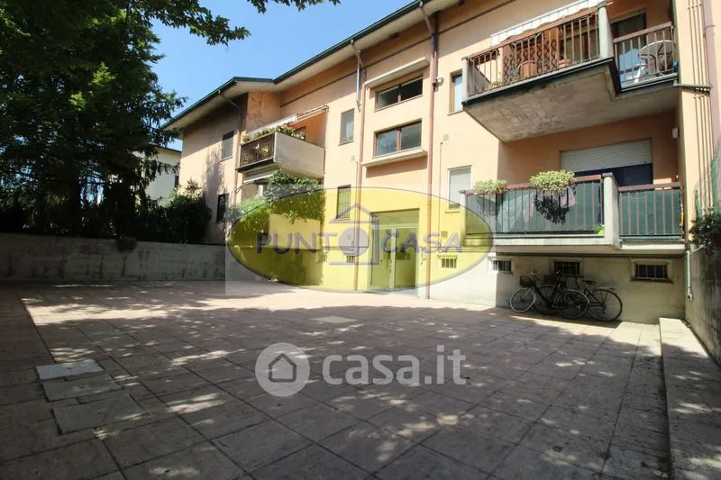 Giardino - Trilocale with Terrace in Borghetto Lodigiano