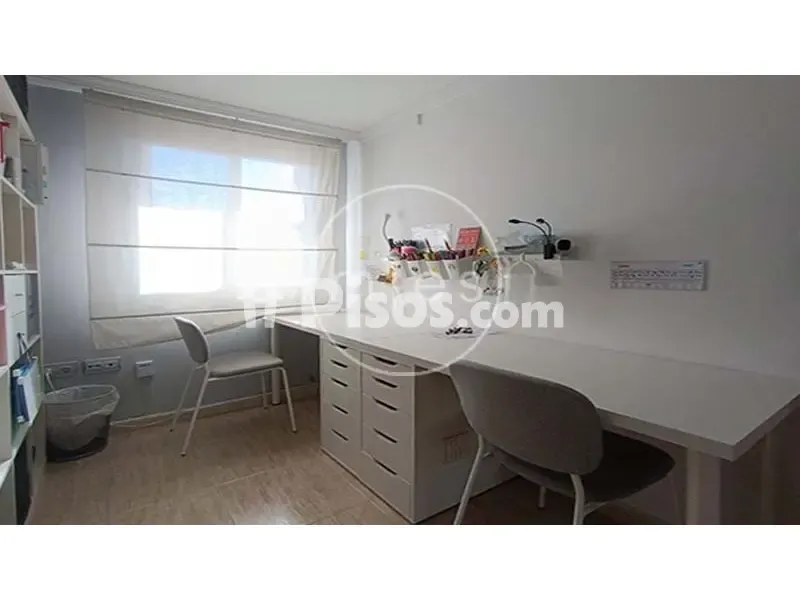 Kabinet - Reformed Flat with Balcony in San Isidro, Valencia