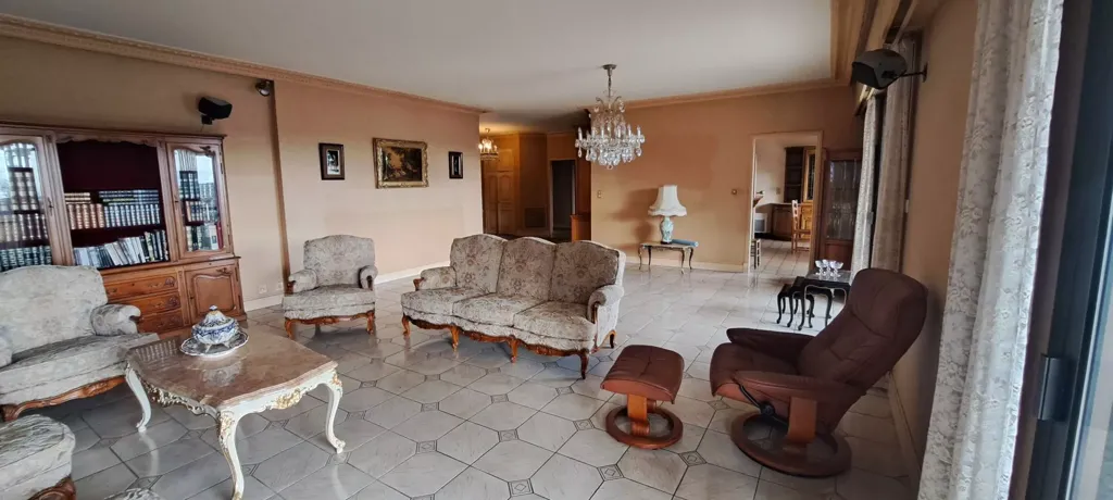 Séjour - Maison avec Vue Dégagée sur les Hauteurs d'Objat