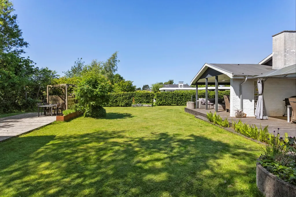 Jardin - Summerhouse with Garden in Bogense