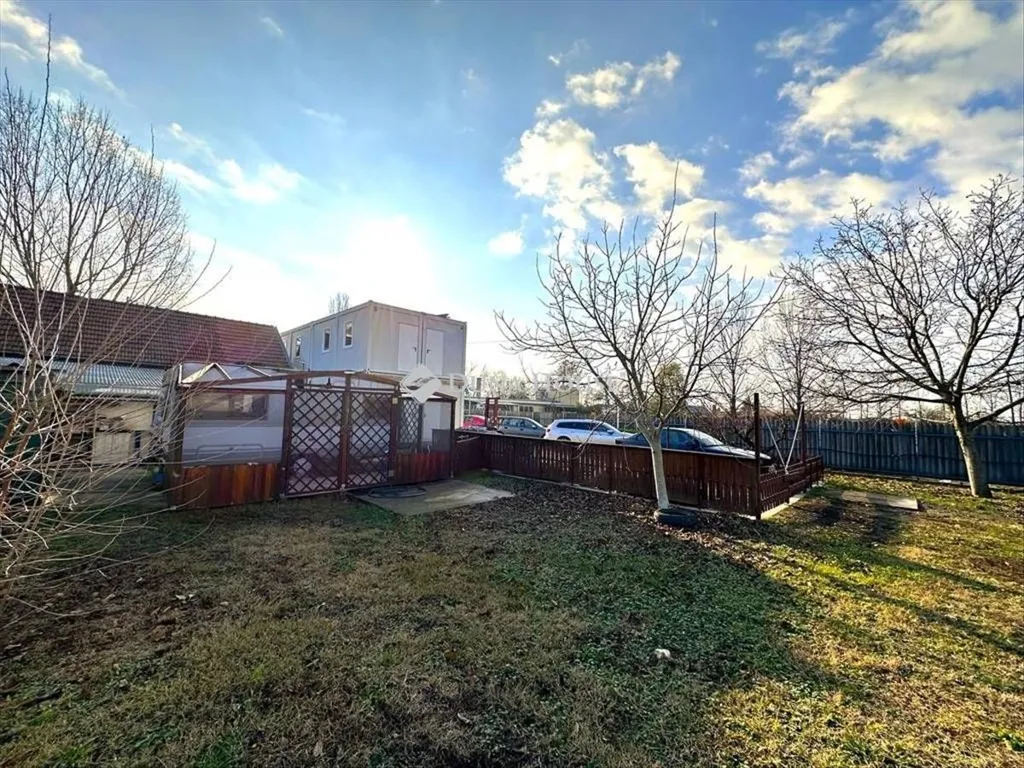Giardino - Industrial Workshop with Office Space in Monor
