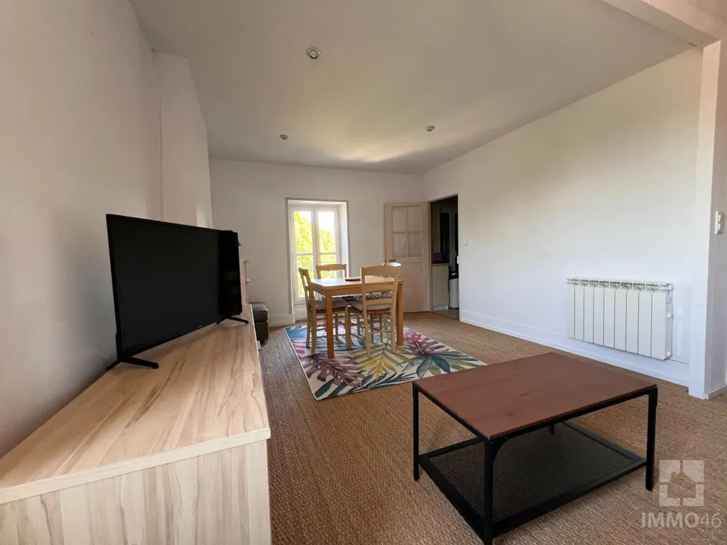 Séjour - Appartement Rénové Proche Gare à Cahors