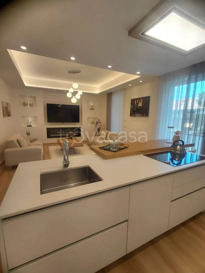 Cucina - Modern Apartment with Terrazzone in Pesaro