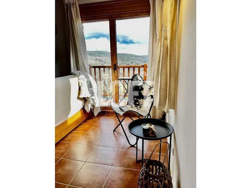 Balcon - Duplex Apartment with Pool in Alp