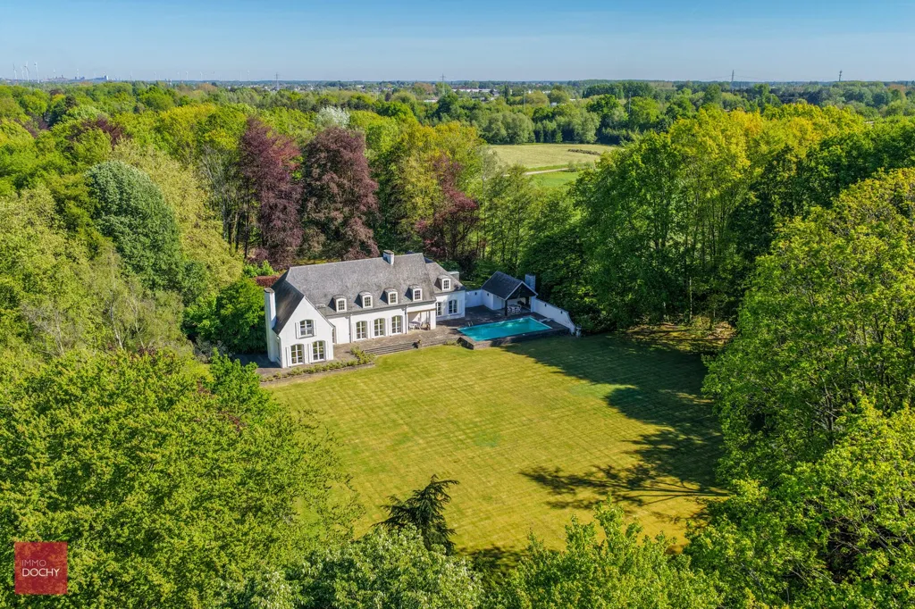Vue aérienne - Villa Caractéristique avec Parc de 2,7ha près de la Côte