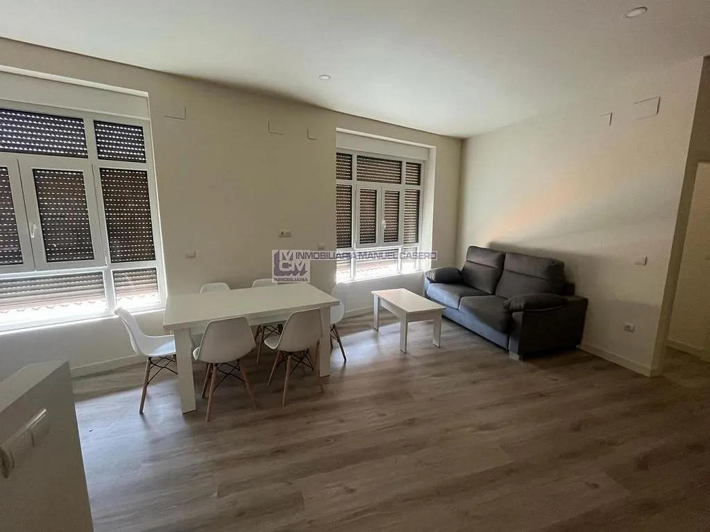 Salle à manger - Modernised Studio with Garage in Monumental City