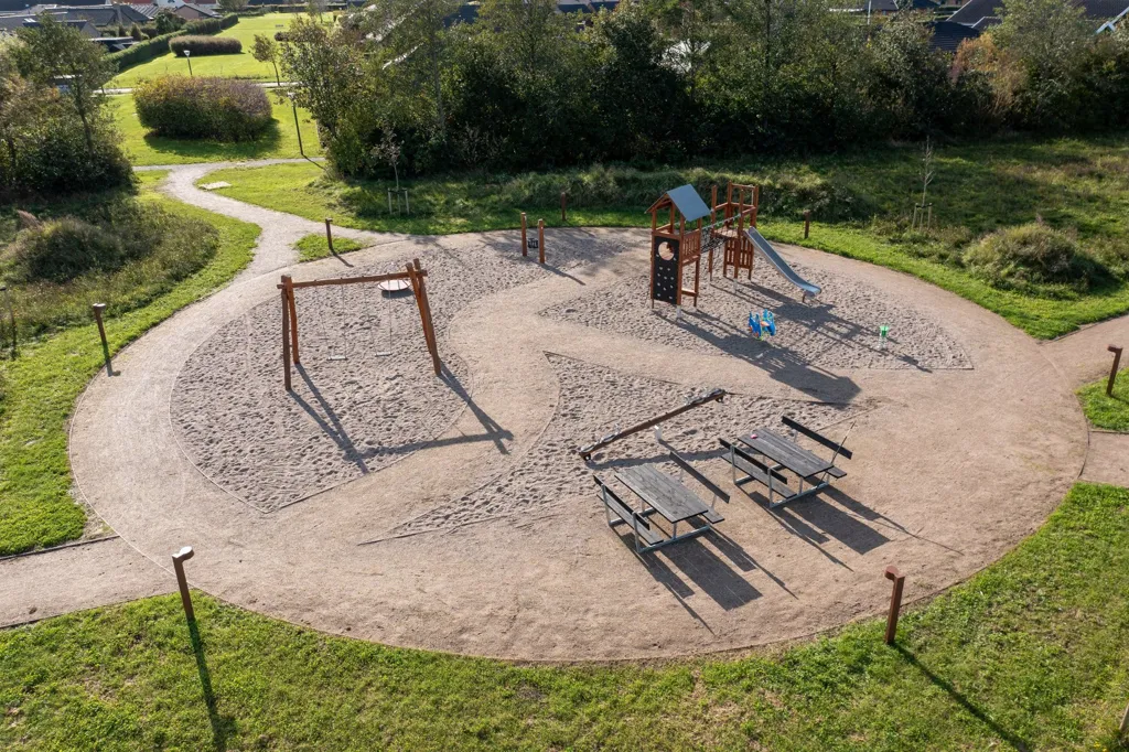 Aed - Year-Round Plot with 5G Coverage in Aabybro