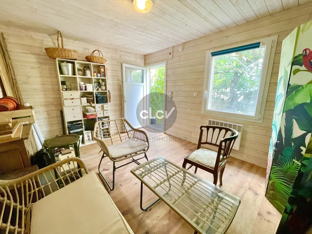 Living Room - T3 Garden Level Flat with Private Garden in Lyon