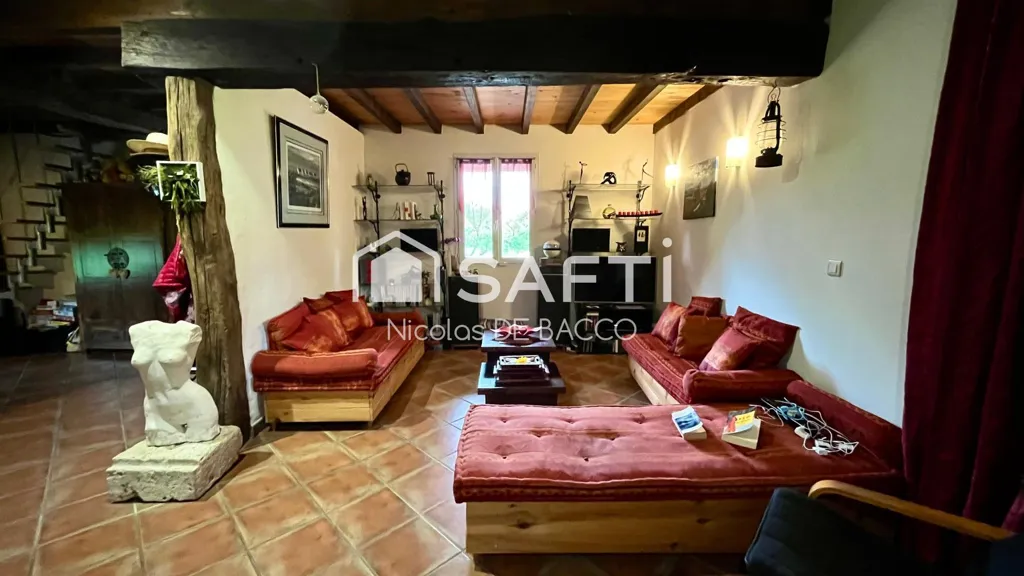 Elutuba - Rustic Stone House with Pool in Damazan