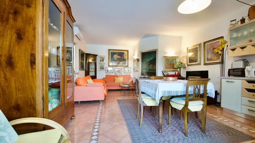 Söögituba - Rustic Apartment with Private Garden in Sirmione