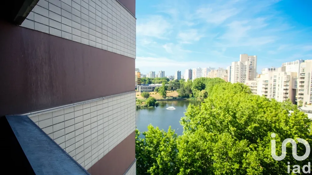 Rõdu - 2-Bedroom Apartment with Balcony in Créteil