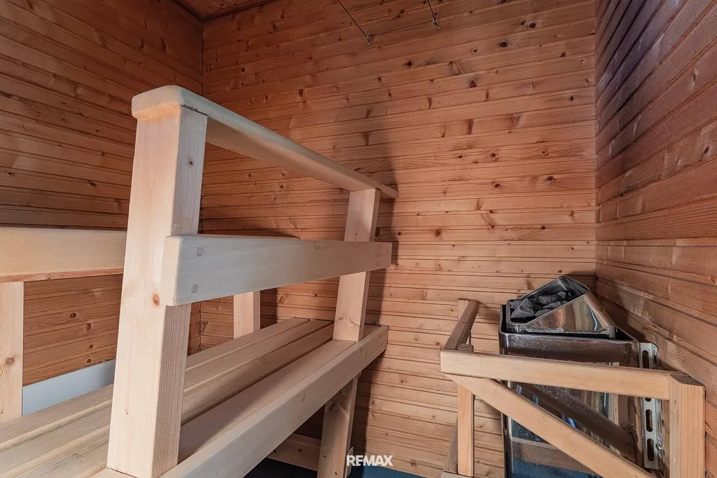 Pièces - End-Unit Apartment with Sauna in Tarvasjoki Centre