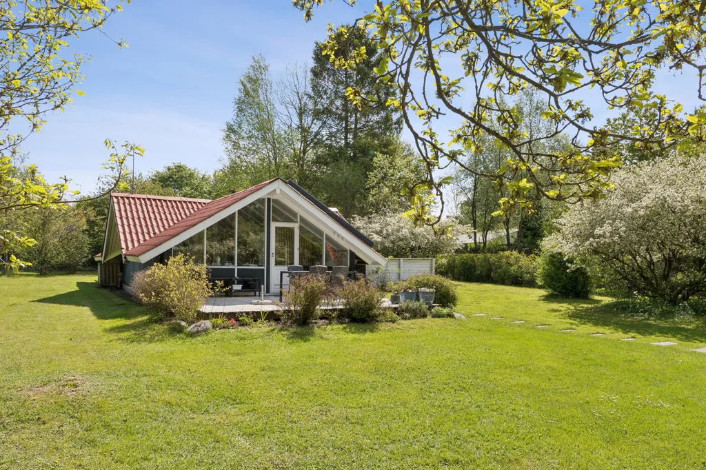Aed - Cottage with River View in Truust, Fårvang