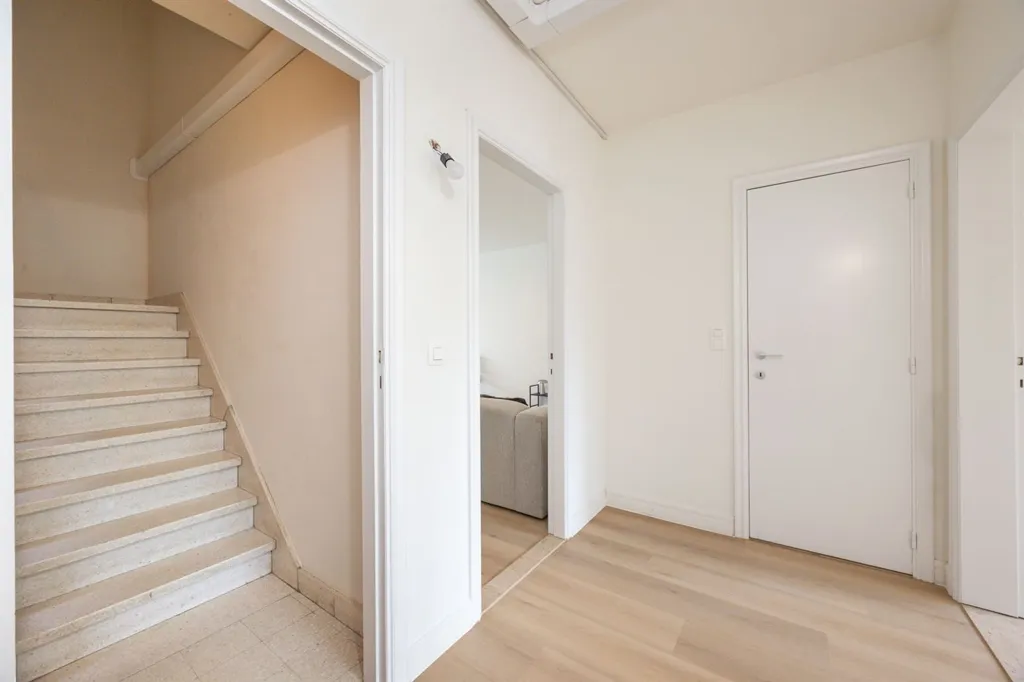 Toad - Renovated Garage with Garden Access in Rivierenhof