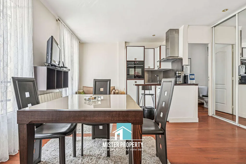 Söögituba - 2-Bedroom Apartment with Metro Access in Levallois