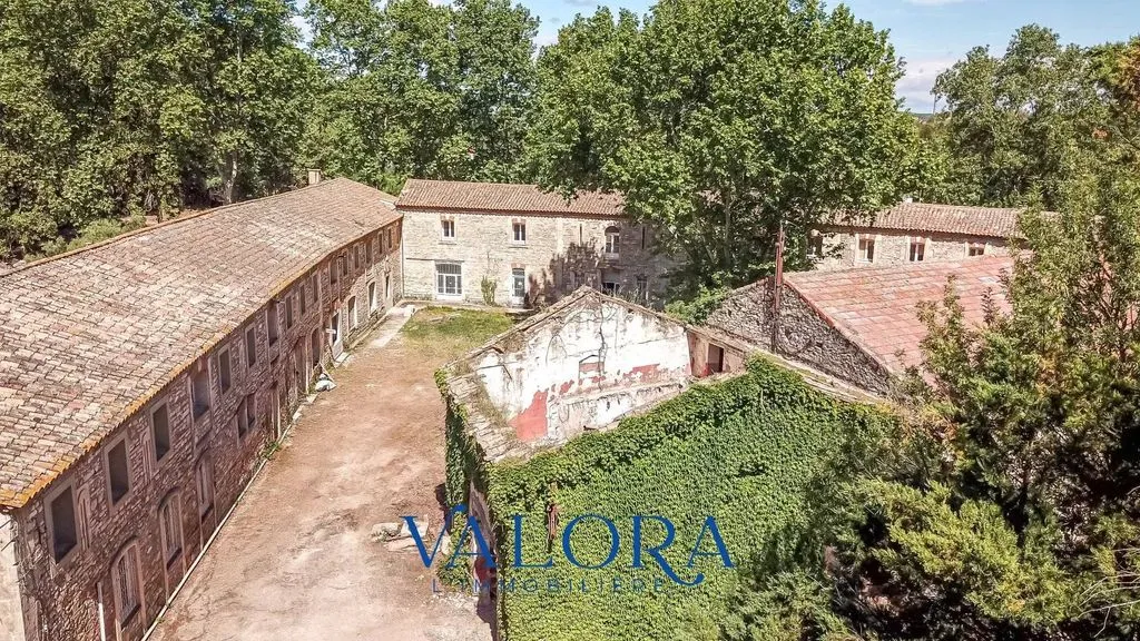 Õhuvaade - Luxury Hotel with Extensive Land in Nîmes