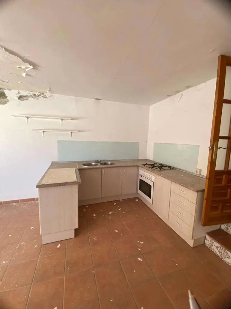 Köök - House for Renovation with Terrace in Vélez-Blanco