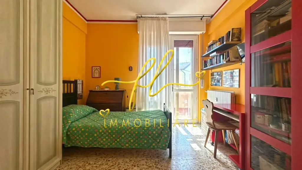 Camere da letto - Apartment with Triple Exposure in Cecina