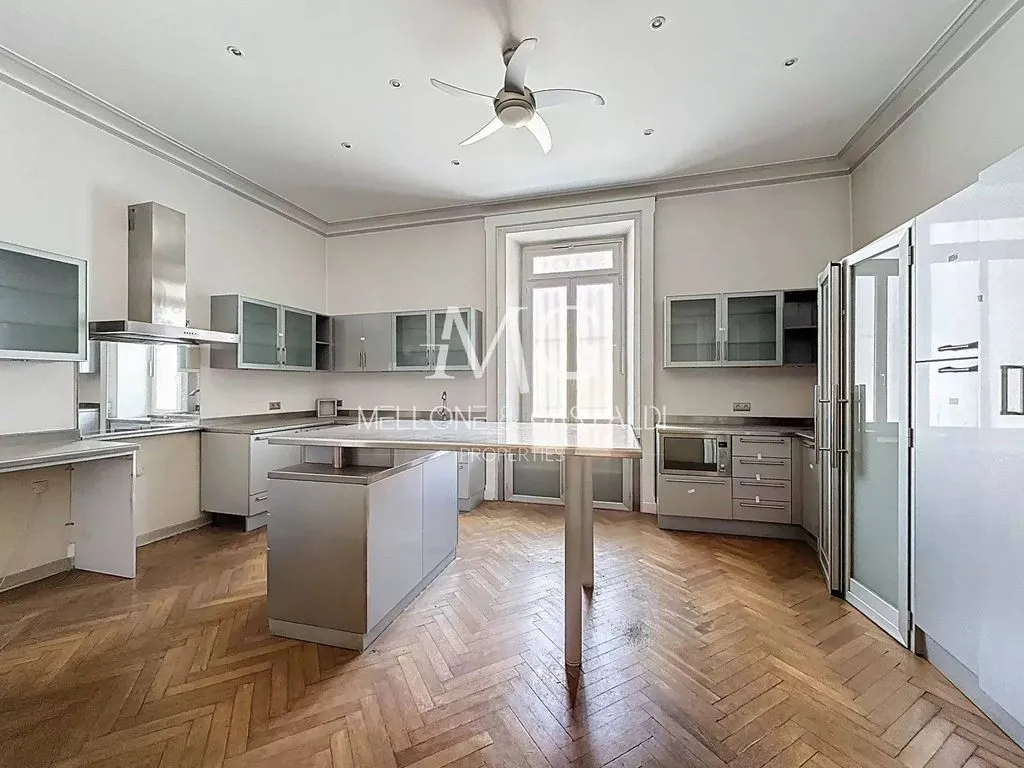 Cucina - Luxury Apartment with Private Garden in Cannes