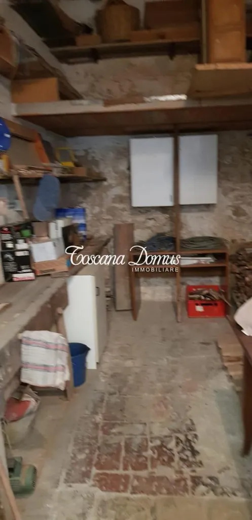 Rustic-Style Apartment with Terrace in Siena