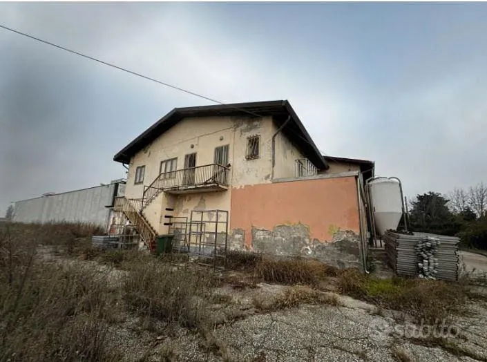 Extérieur - Industrial Complex with Production Facility in Roveredo di Guà