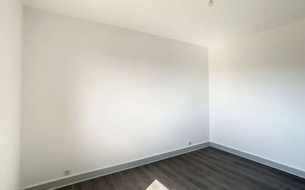 Pièces - Appartement avec Vue sur Aurillac au 3ème Étage