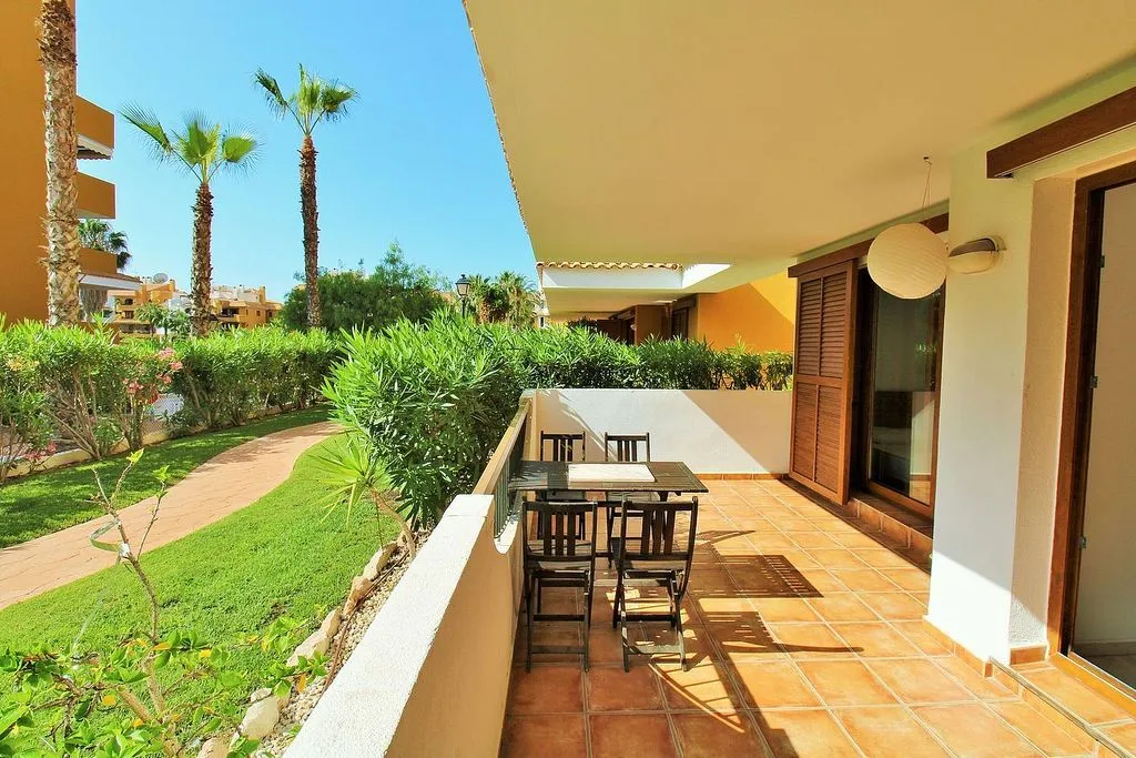 Terrazza - Modern Apartment with Pool in Punta Prima