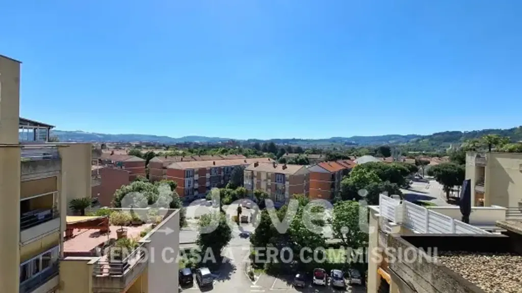 Rõdu - Spacious Apartment with Panoramic View in Pesaro