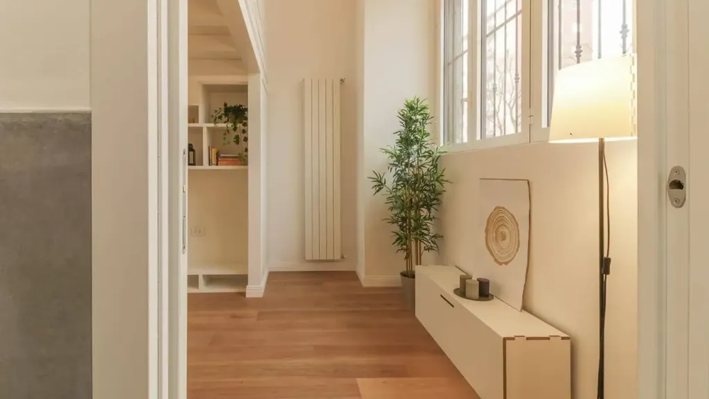 Esik - Rustic Loft with High Ceilings in Milan