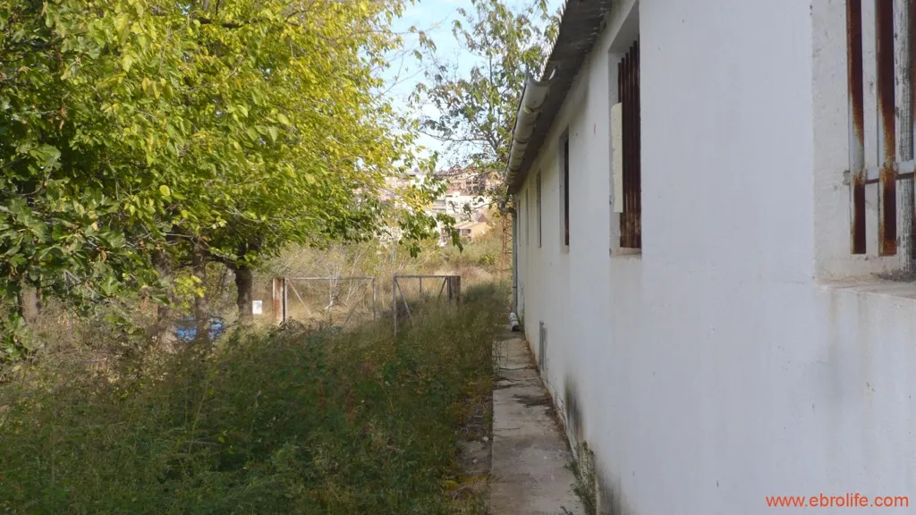 Extérieur - Farm with Naves and Service House in Maella