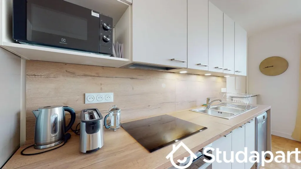 Cuisine - Chambre en Colocation avec Balcon à Colombes