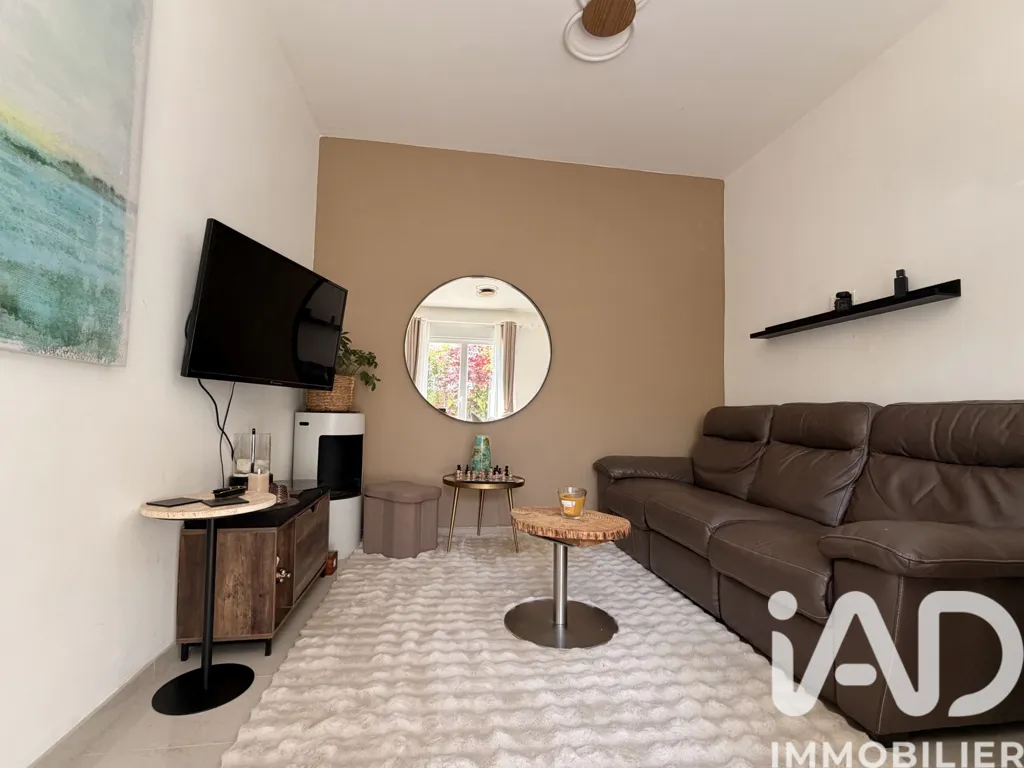 Soggiorno - City House with Garden in Chambly