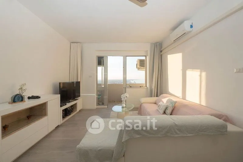 Elutuba - Penthouse with Panoramic View in Rimini