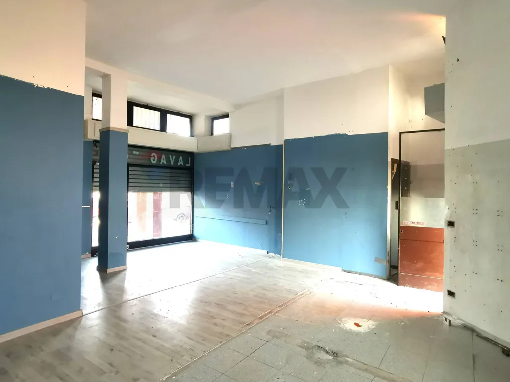 Pièces - Office Space near Autostrada, Busto Arsizio