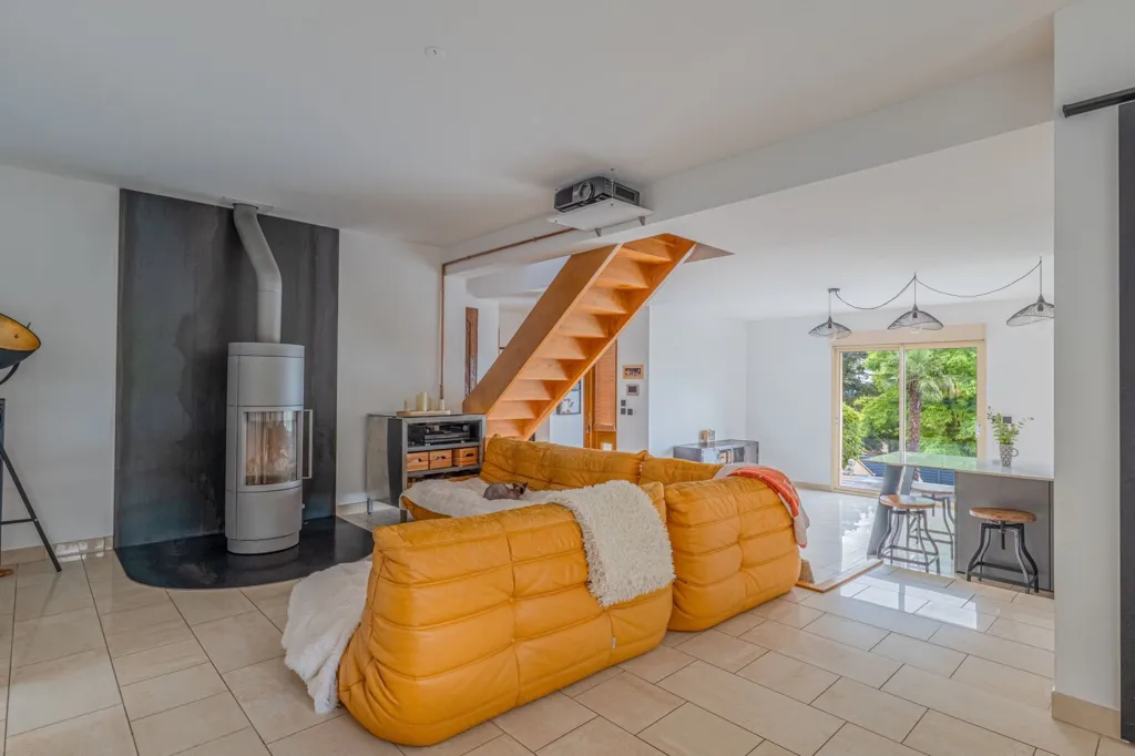Elutuba - Villa with Private Apartment near Lyon Centre