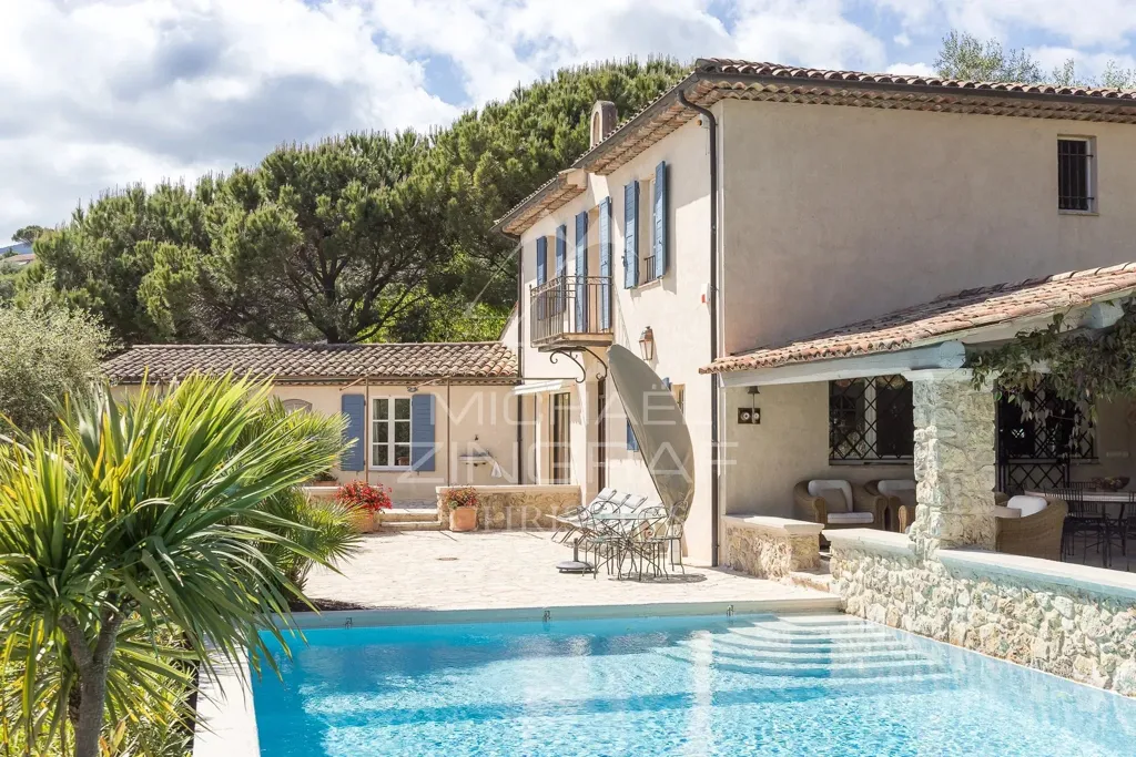 Piscine - Villa avec Piscine Chauffée à Vence
