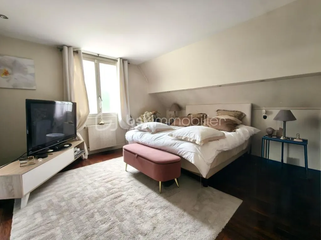 Maison 8 pièces à Bougival