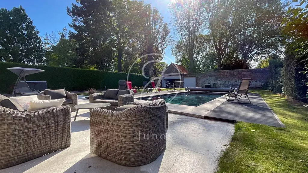 Bassein - Renovated House with Pool in Hem